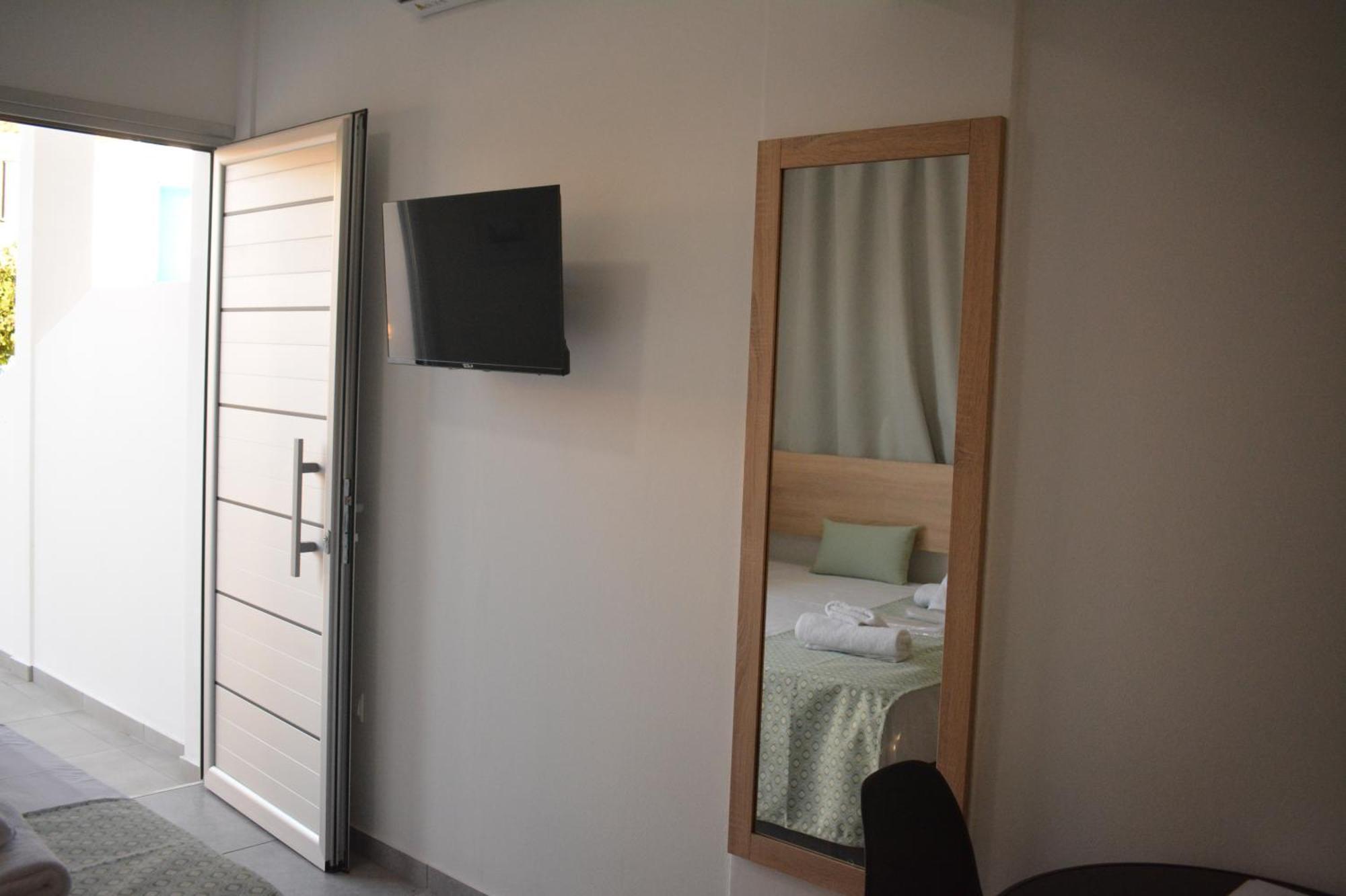 Green Bay Suites Protaras Room photo